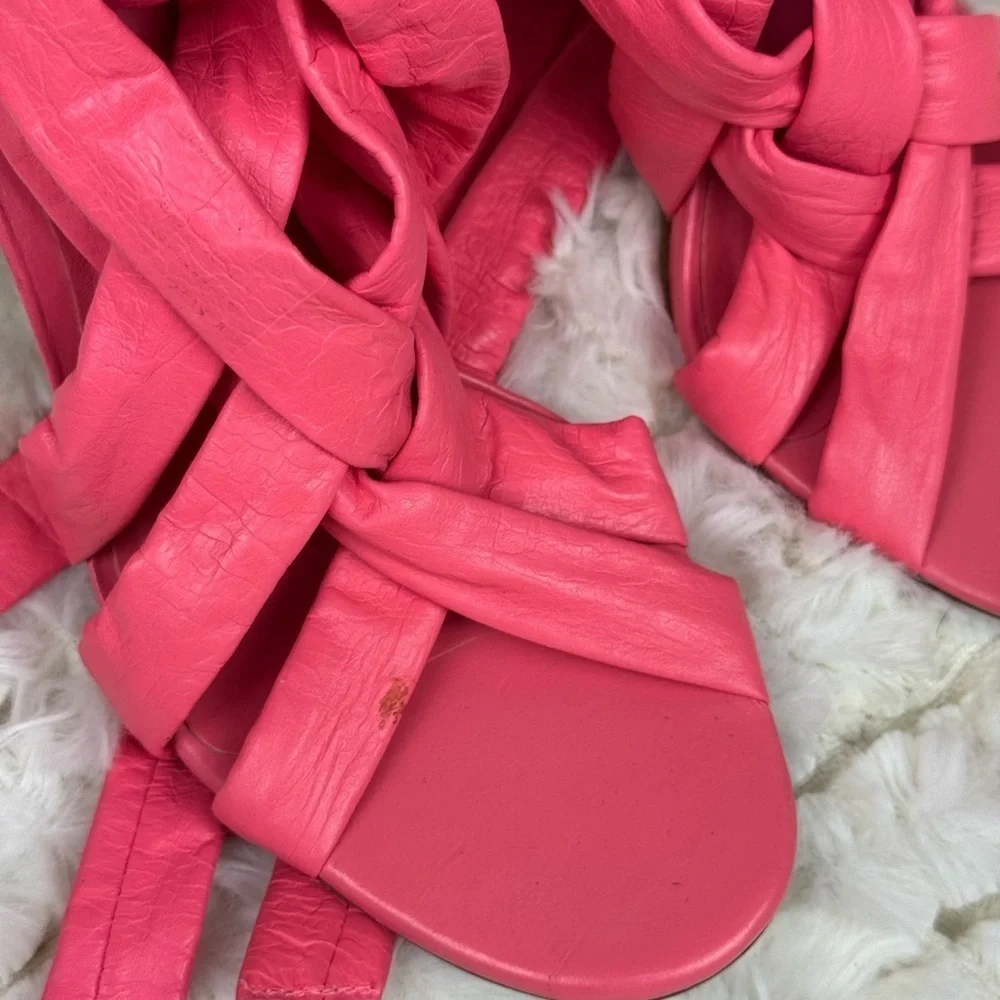 Tory Burch these tory